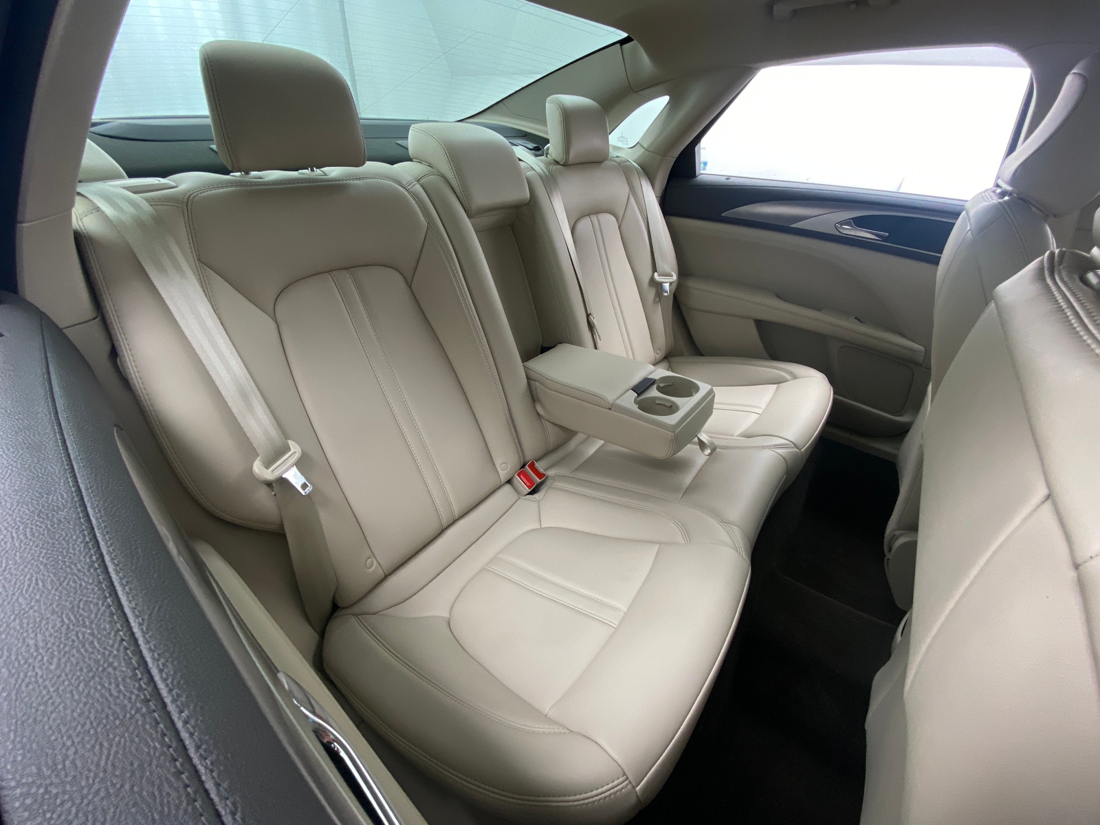 Thumbnail: 2020 Lincoln MKZ - 5