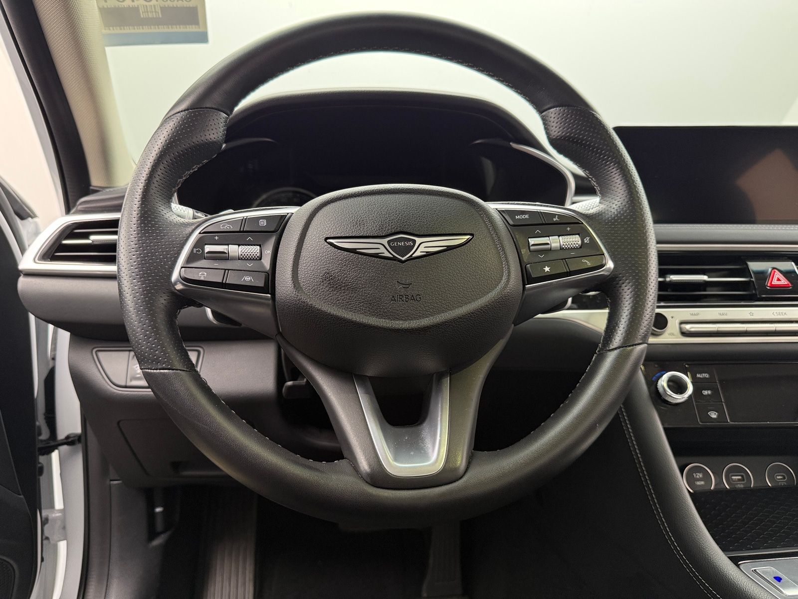 Thumbnail: 2025 Genesis G70 - 4