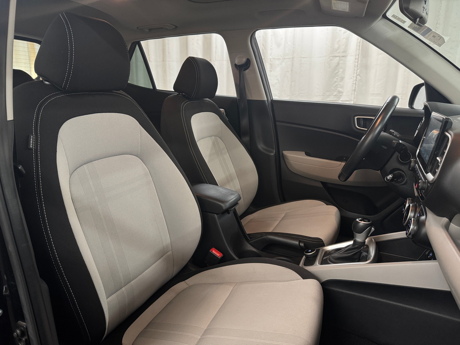 Thumbnail: 2023 Hyundai Venue - 2