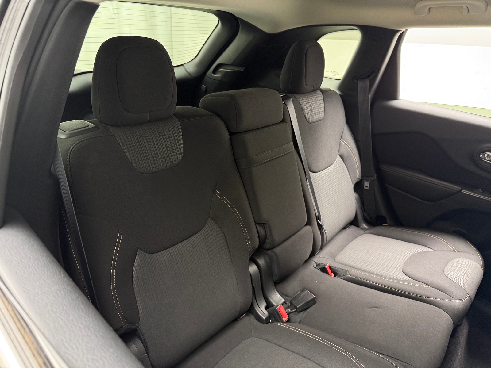 Thumbnail: 2016 Jeep Cherokee - 6