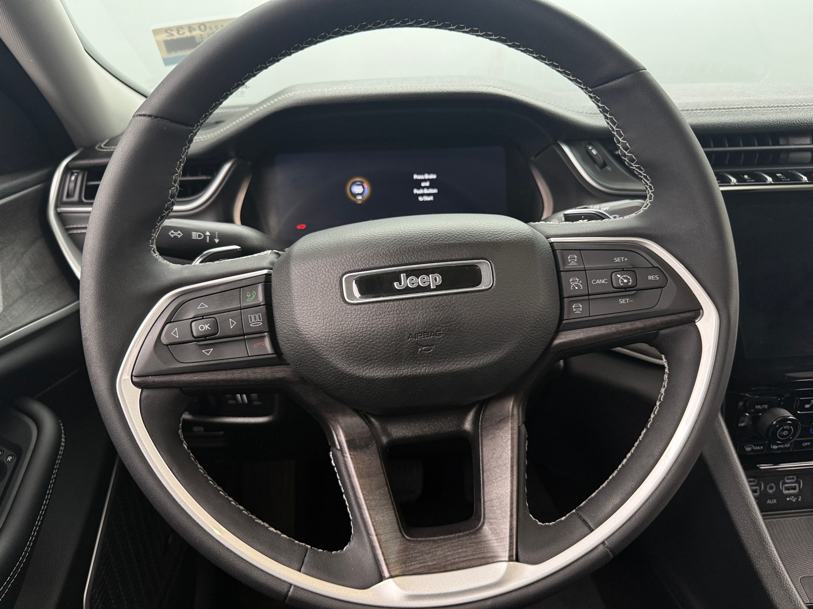 Thumbnail: 2023 Jeep Grand Cherokee L - 4