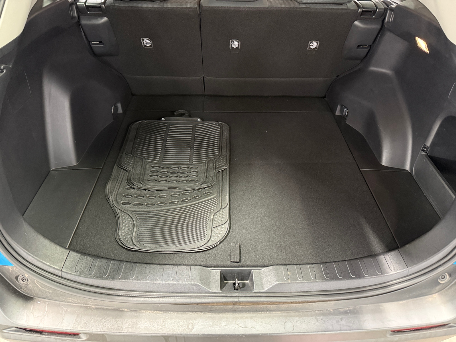 Thumbnail: 2020 Toyota RAV4 - 7