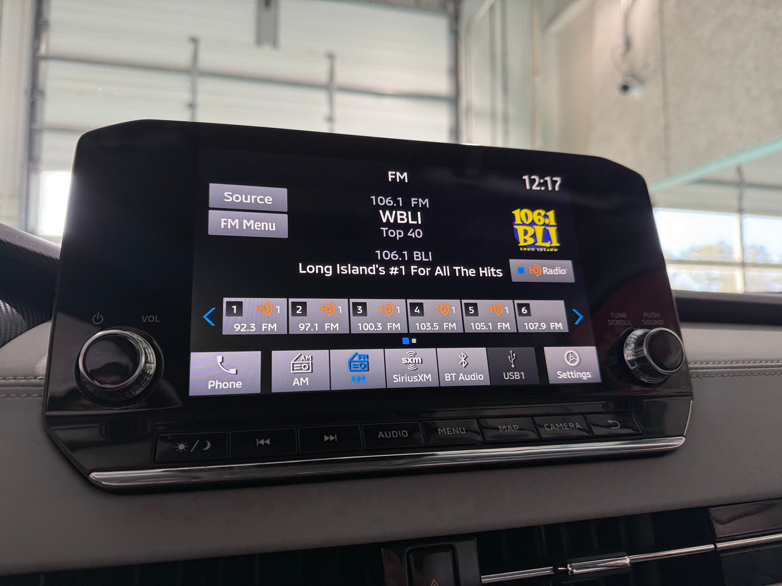 Thumbnail: 2023 Mitsubishi Outlander - 3