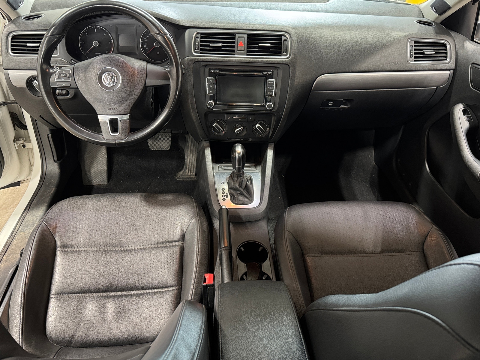 Thumbnail: 2014 Volkswagen Jetta - 3