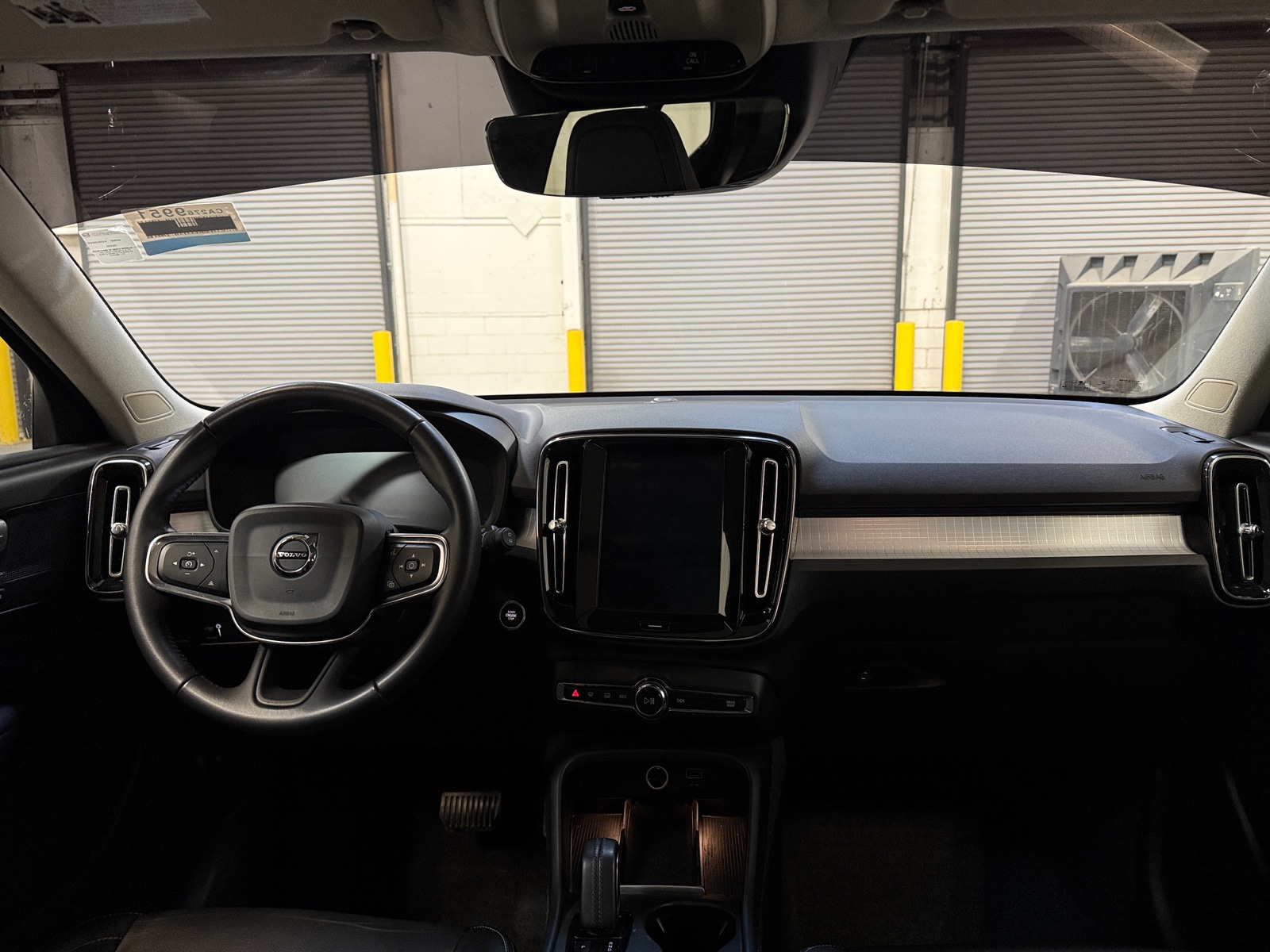 Thumbnail: 2019 Volvo XC40 - 2