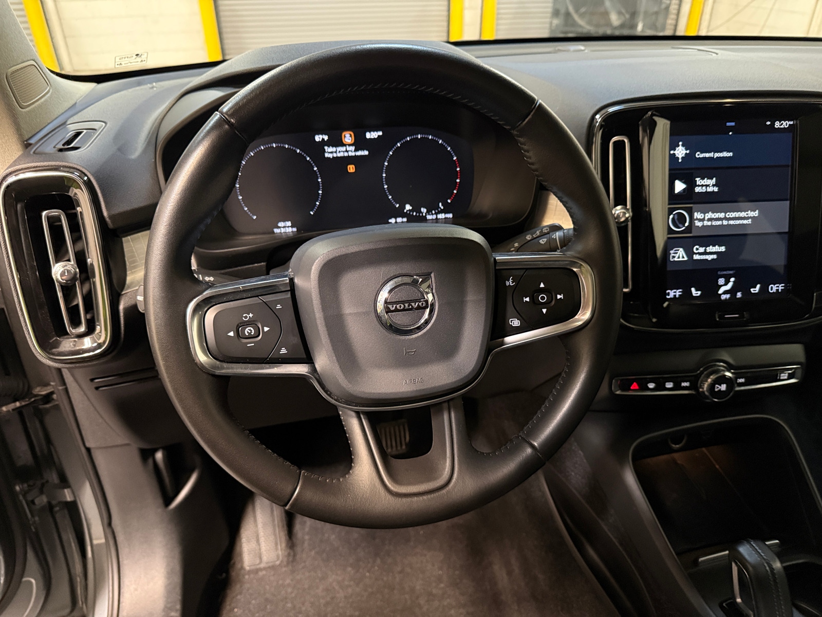 Thumbnail: 2019 Volvo XC40 - 4