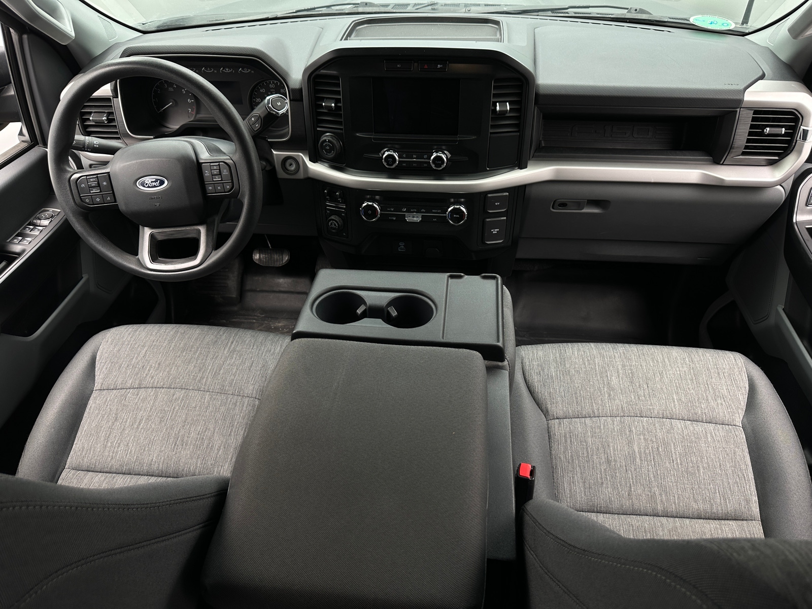 Thumbnail: 2022 Ford Econoline - 3