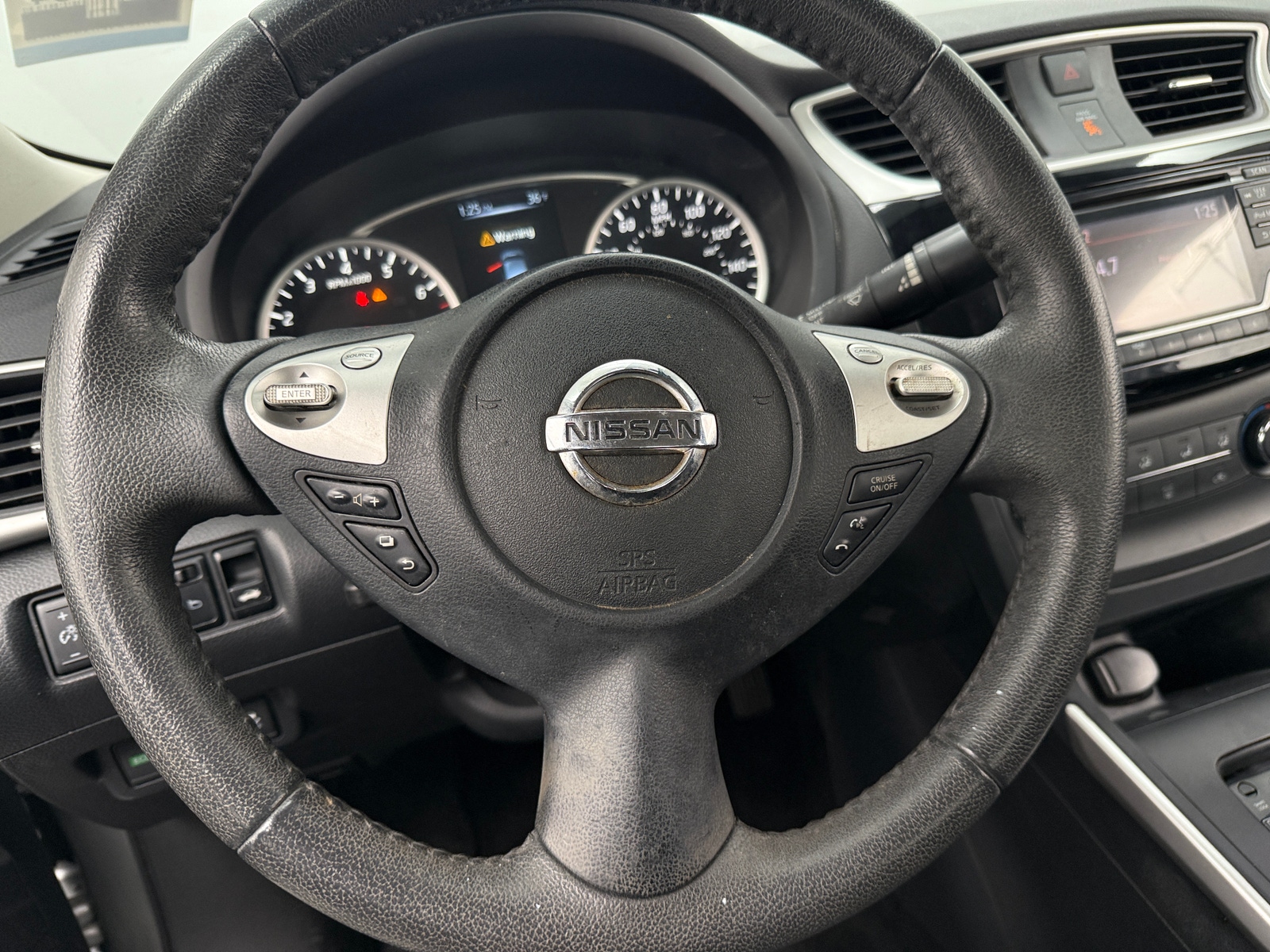 Thumbnail: 2017 Nissan Sentra - 5