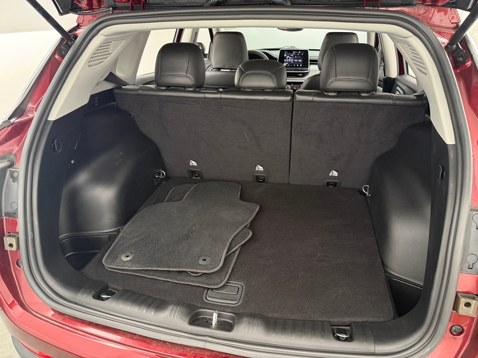 Thumbnail: 2022 Jeep Compass - 6