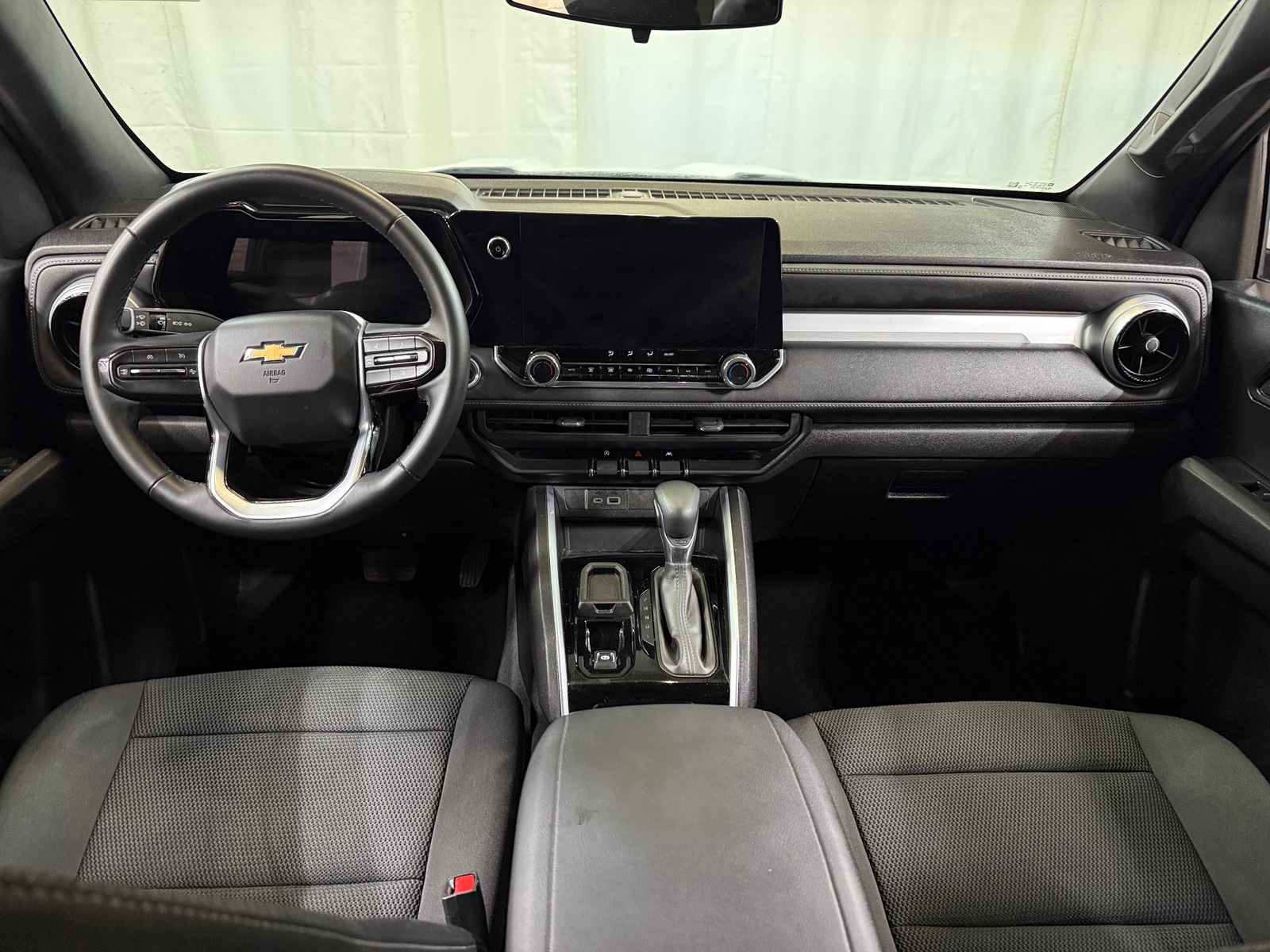 Thumbnail: 2024 Chevrolet Colorado - 3