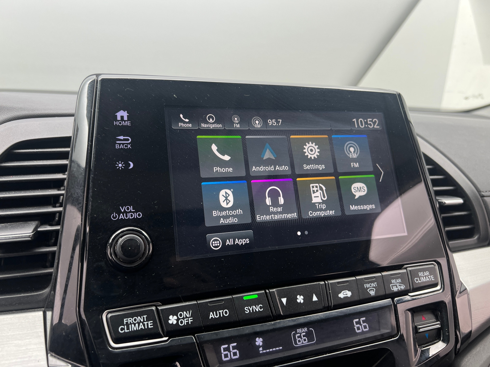 Thumbnail: 2018 Honda Odyssey - 3