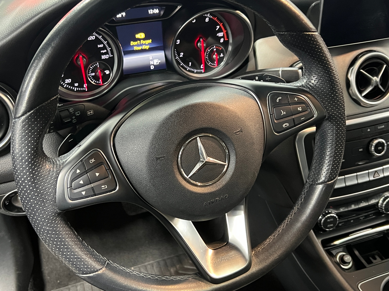 Thumbnail: 2020 Mercedes-Benz GLA - 4