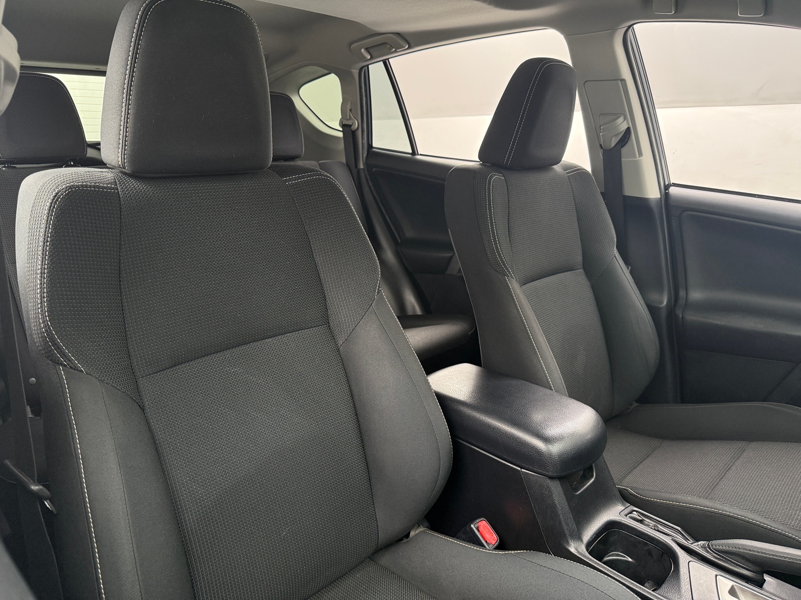 Thumbnail: 2018 Toyota RAV4 - 2