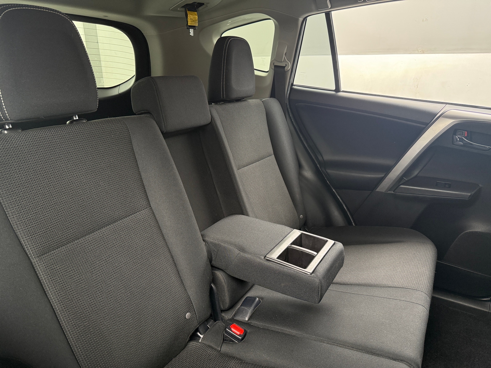 Thumbnail: 2018 Toyota RAV4 - 6