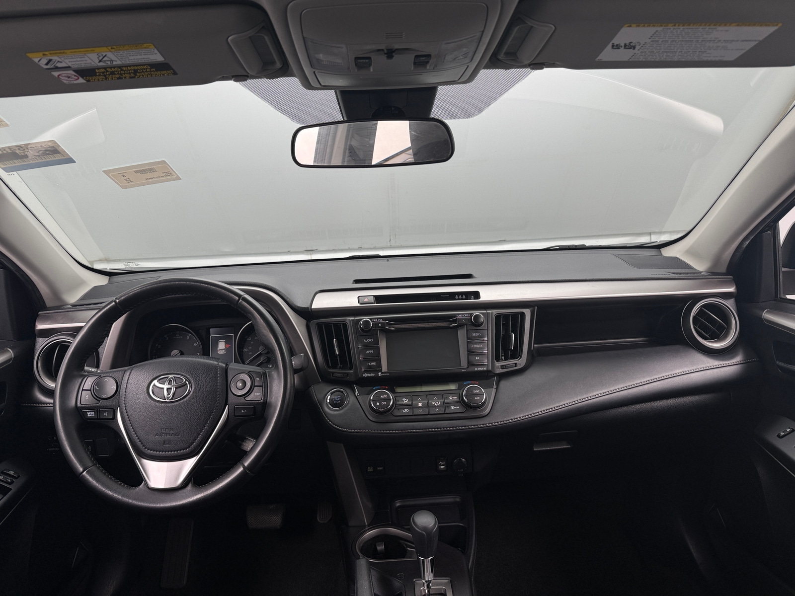 Thumbnail: 2018 Toyota RAV4 - 3