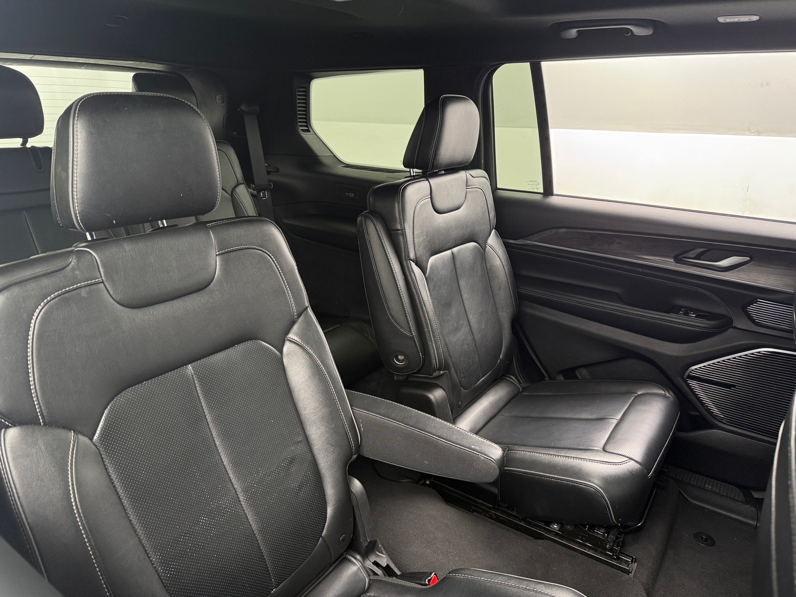 Thumbnail: 2023 Jeep Grand Cherokee L - 5