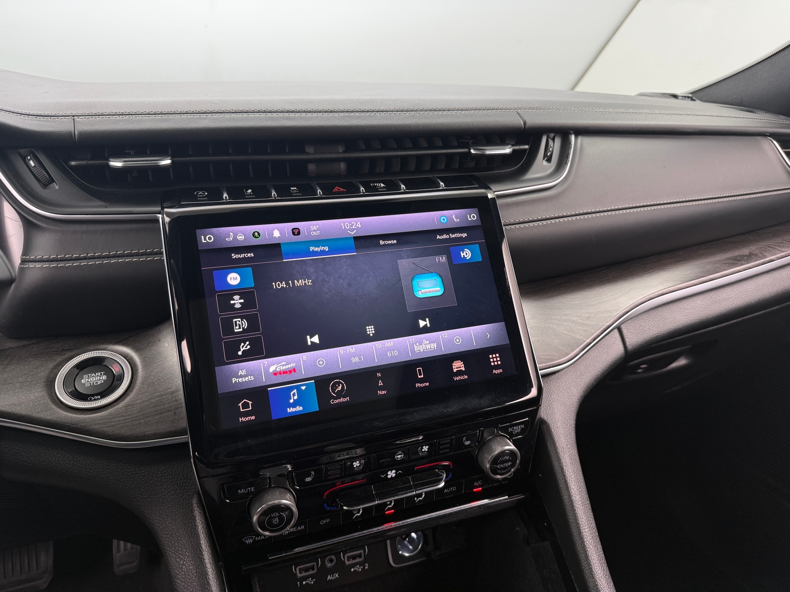 Thumbnail: 2023 Jeep Grand Cherokee L - 3