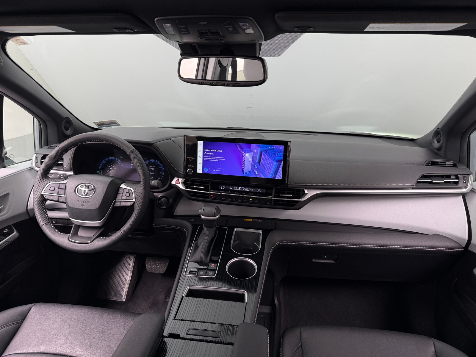 Thumbnail: 2025 Toyota Sienna - 2