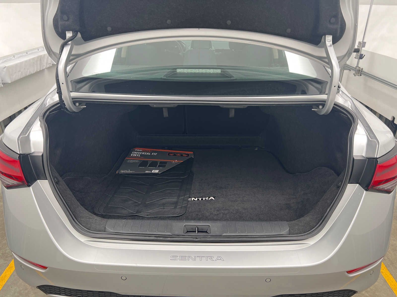 Thumbnail: 2023 Nissan Sentra - 7