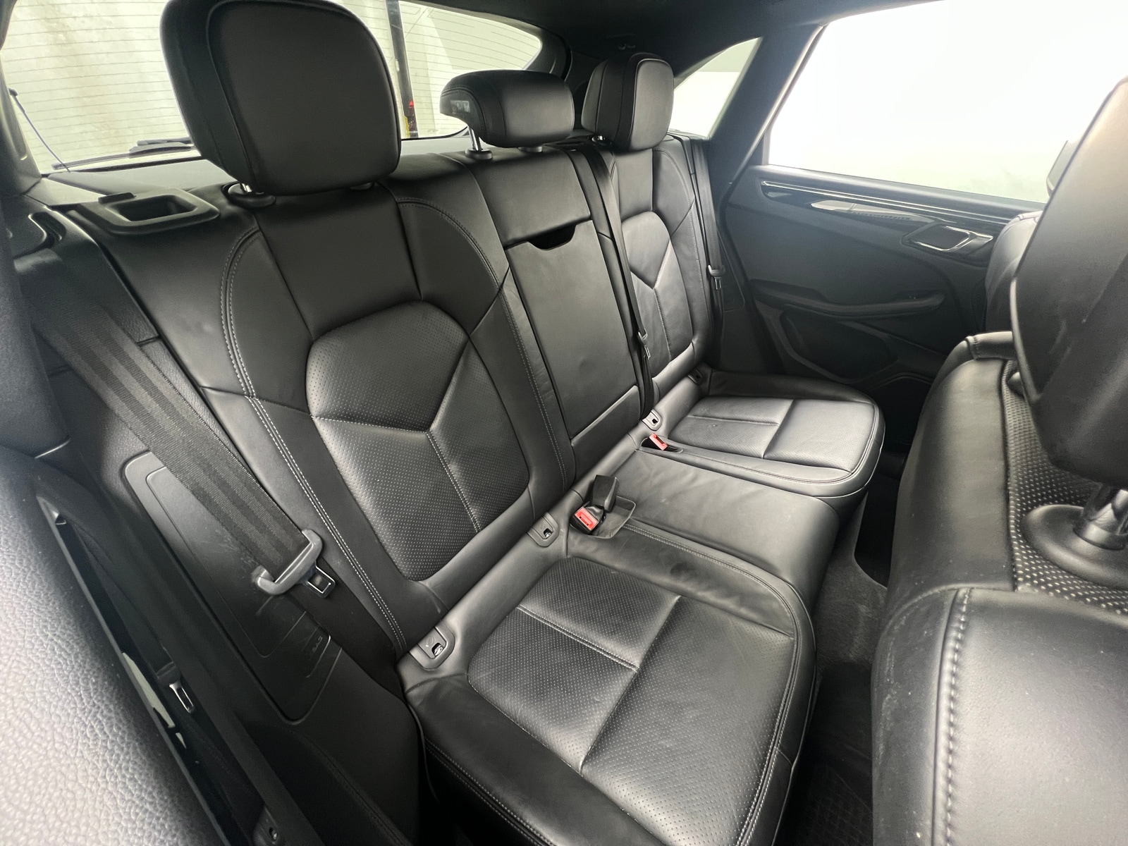 Thumbnail: 2016 Porsche Macan - 5