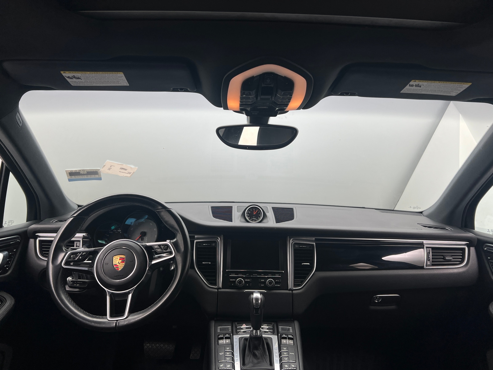 Thumbnail: 2016 Porsche Macan - 2