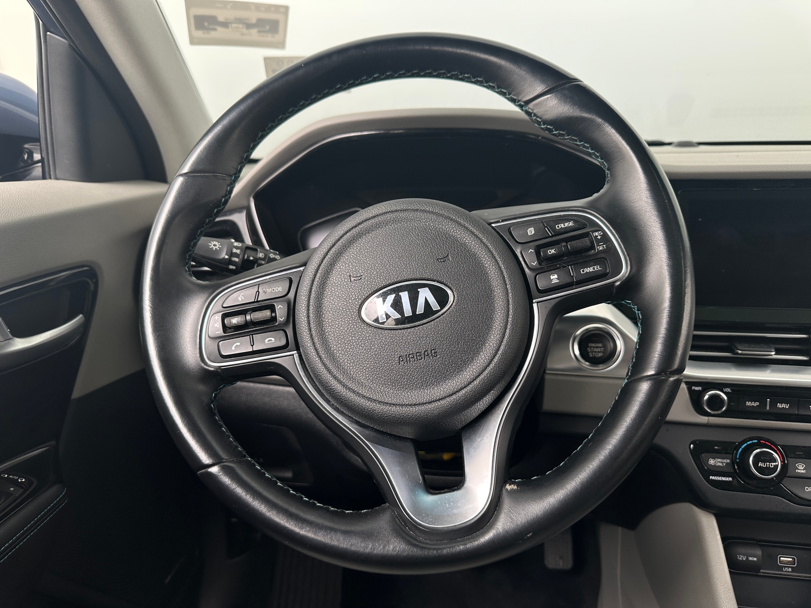 Thumbnail: 2020 Kia Niro - 4