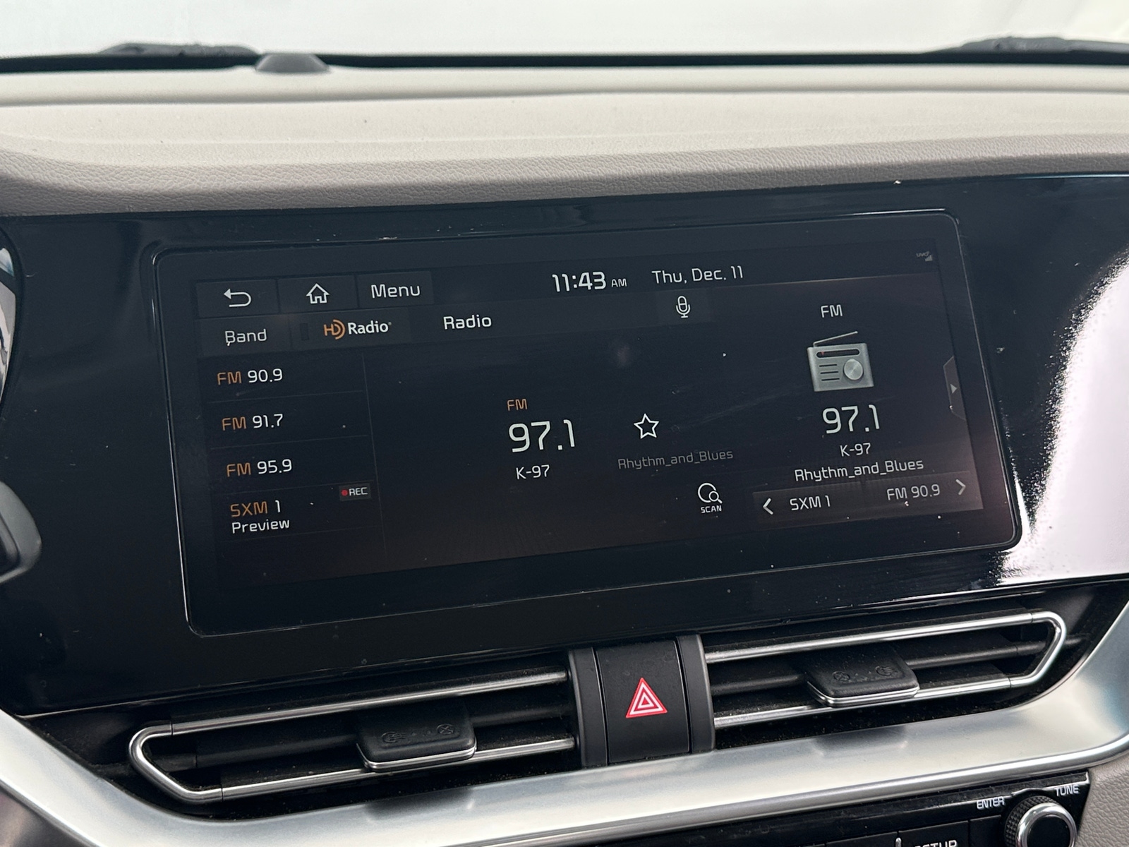 Thumbnail: 2020 Kia Niro - 3