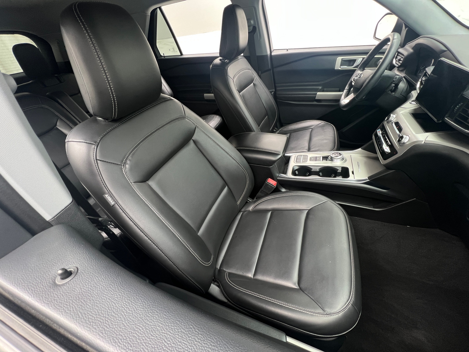 Thumbnail: 2022 Ford Explorer - 2