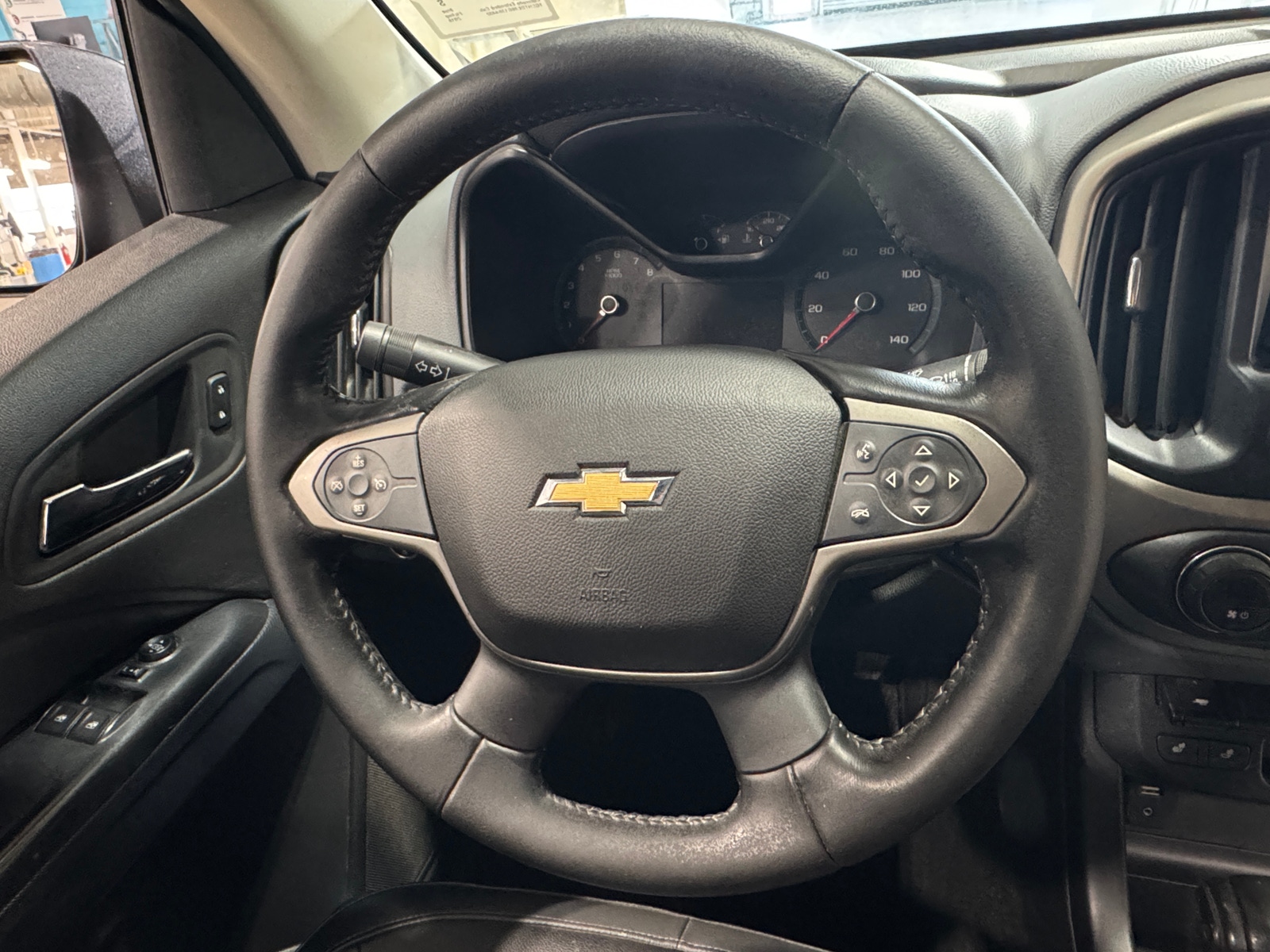 Thumbnail: 2016 Chevrolet Colorado - 4