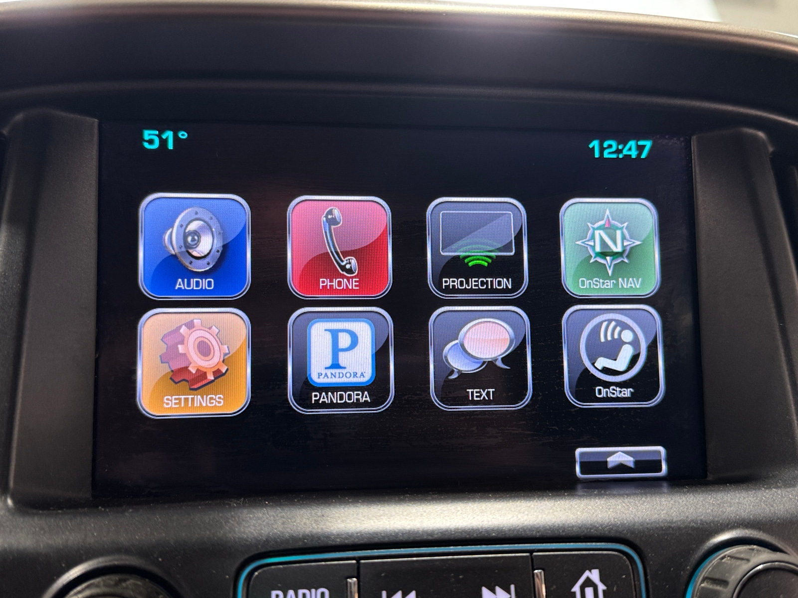 Thumbnail: 2016 Chevrolet Colorado - 3