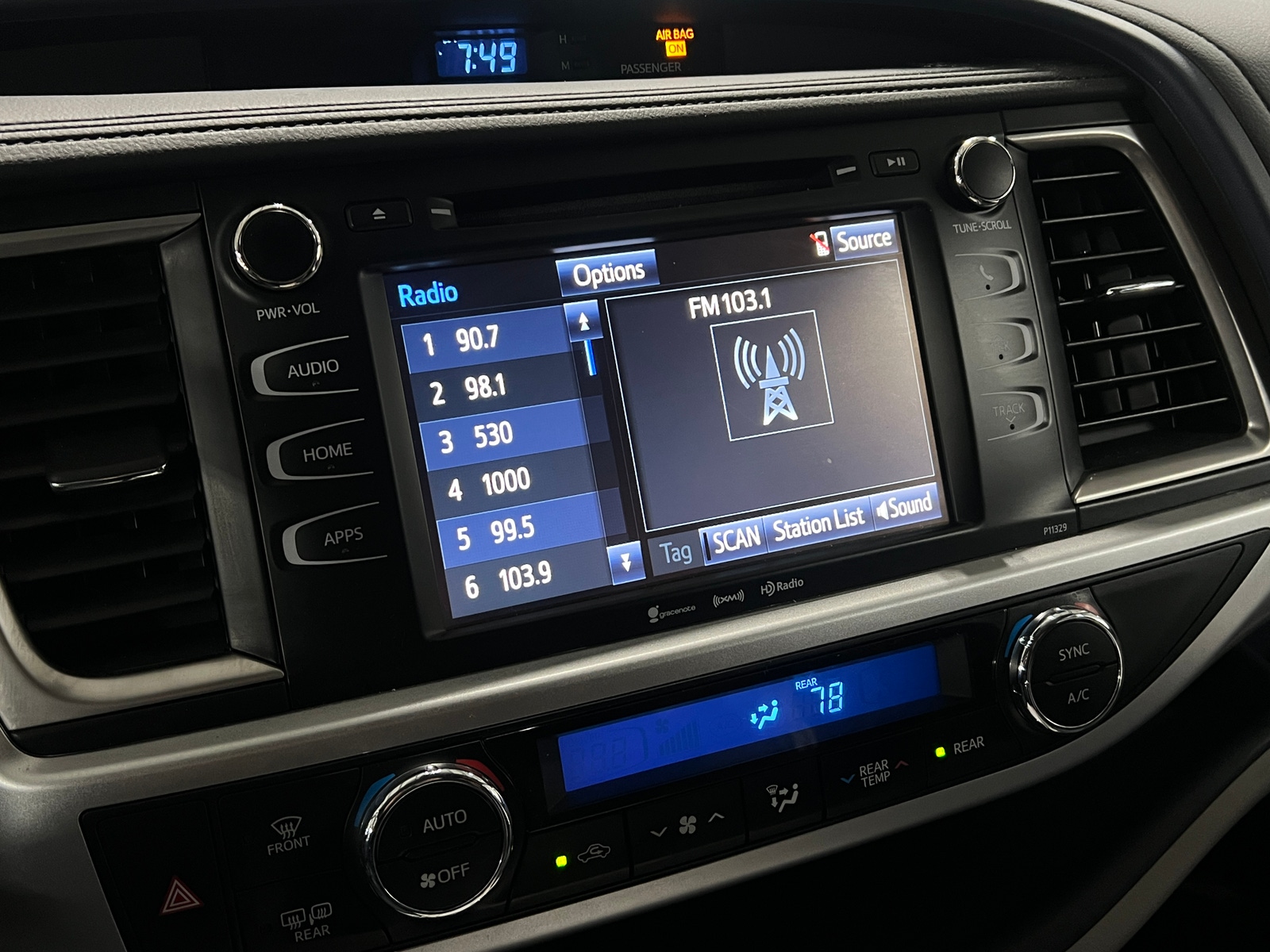 Thumbnail: 2017 Toyota Highlander - 3