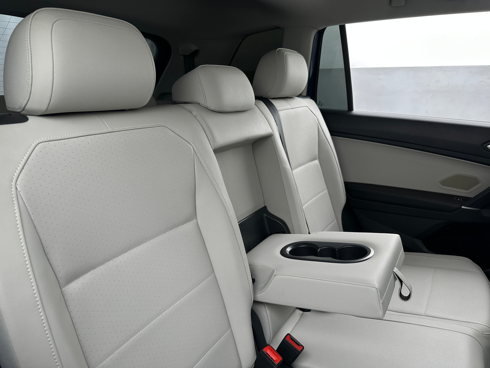 Thumbnail: 2020 Volkswagen Tiguan - 6