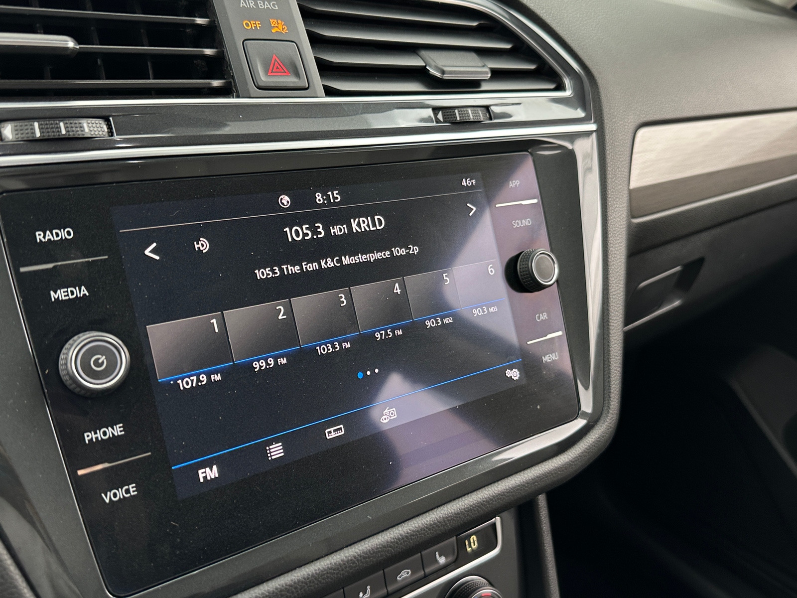 Thumbnail: 2020 Volkswagen Tiguan - 4