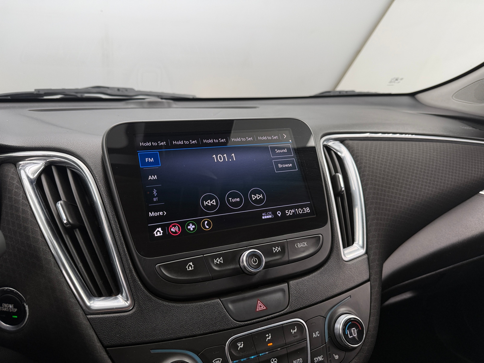 Thumbnail: 2019 Chevrolet Malibu - 4