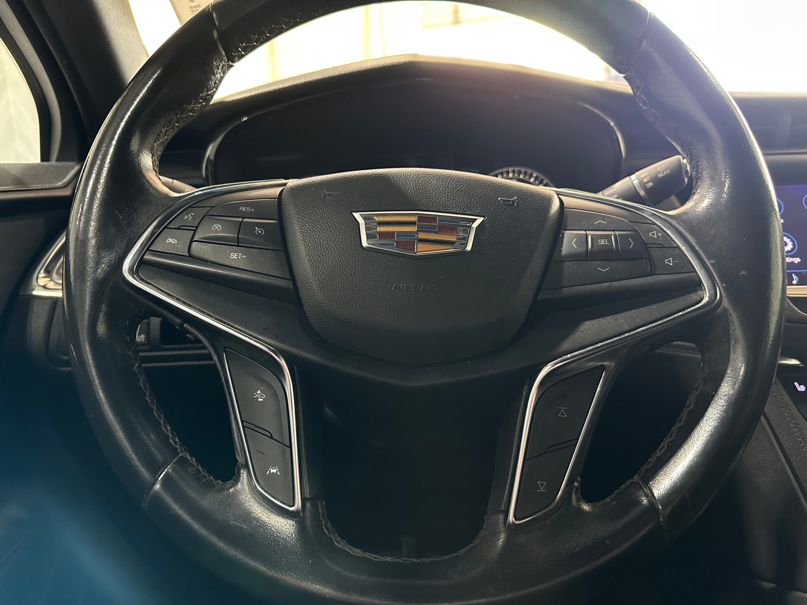 Thumbnail: 2020 Cadillac XT5 - 4