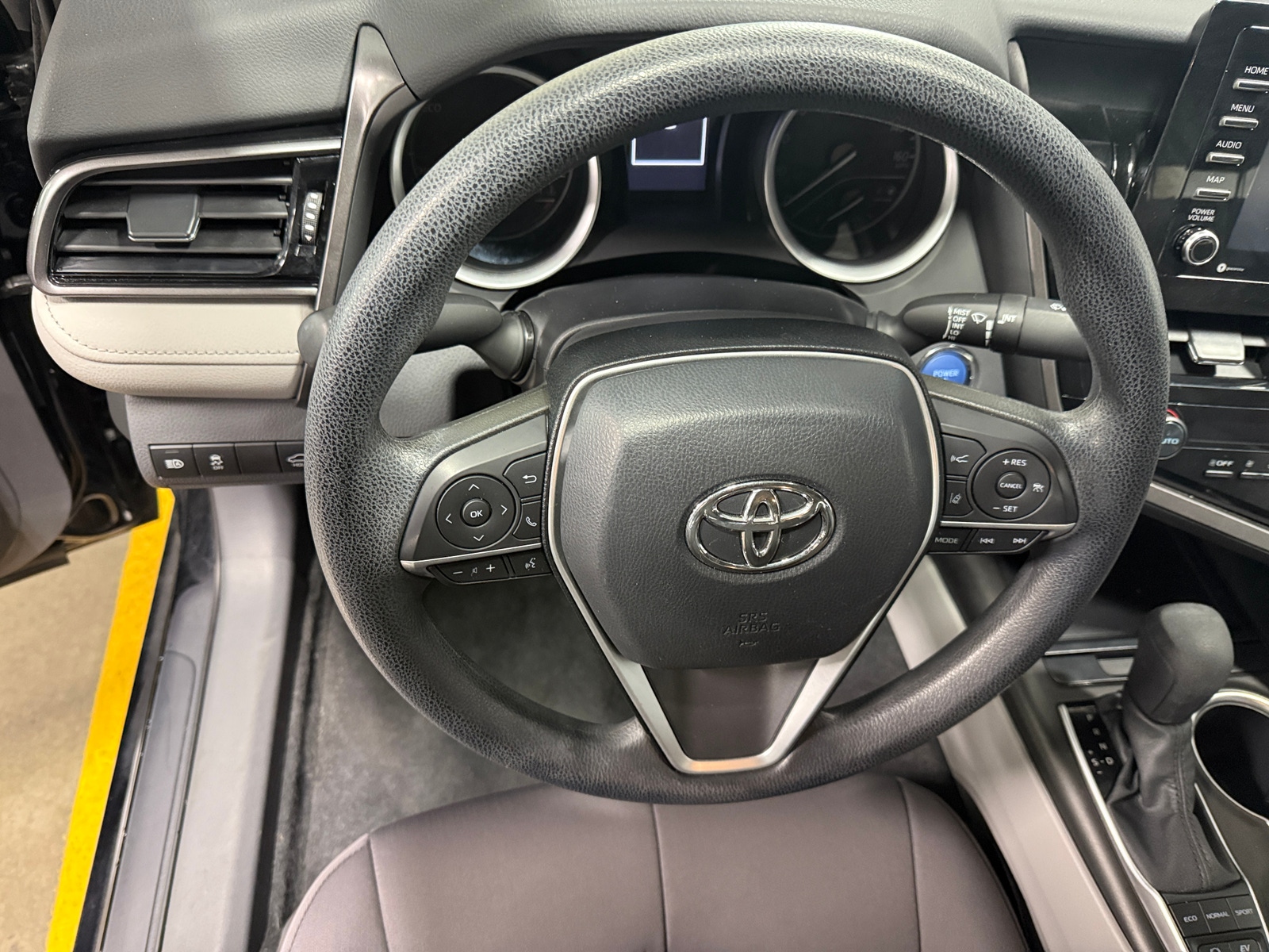 Thumbnail: 2022 Toyota Camry - 5