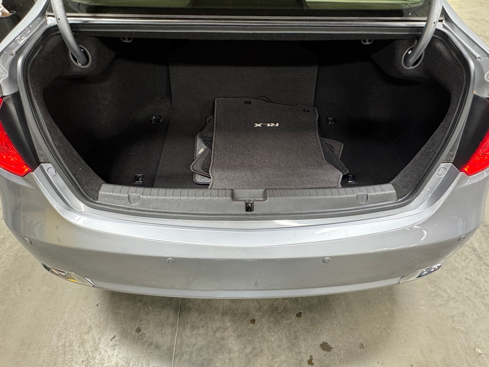 Thumbnail: 2017 Acura RLX - 6