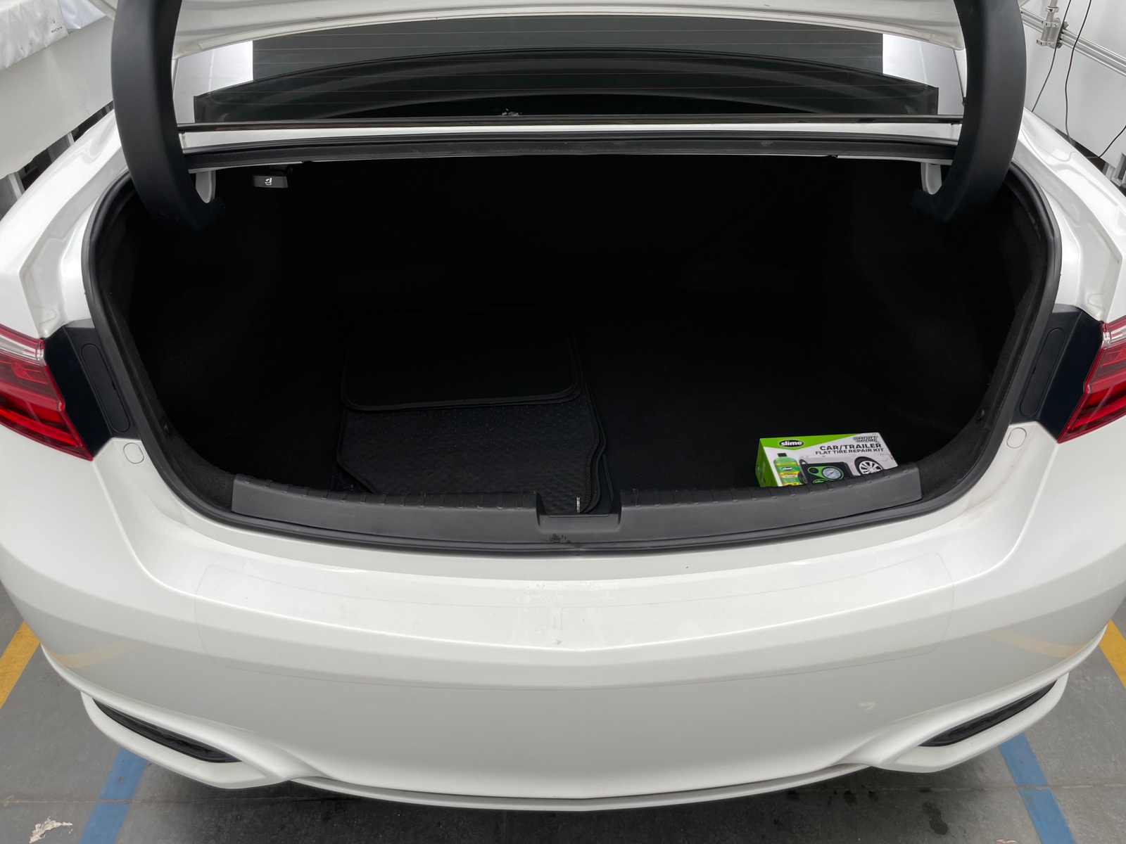 Thumbnail: 2018 Acura ILX - 6