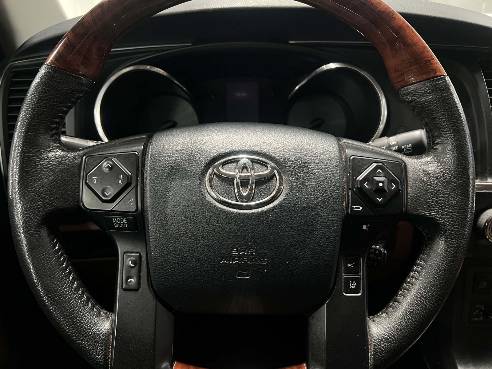 Thumbnail: 2020 Toyota Sequoia - 4