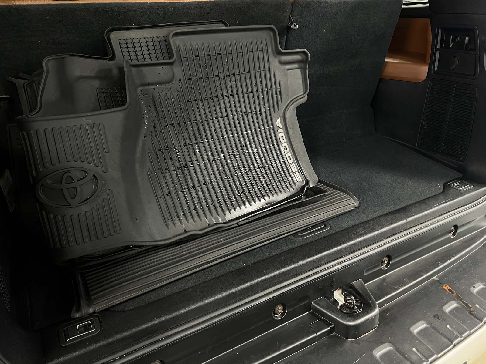 Thumbnail: 2020 Toyota Sequoia - 6