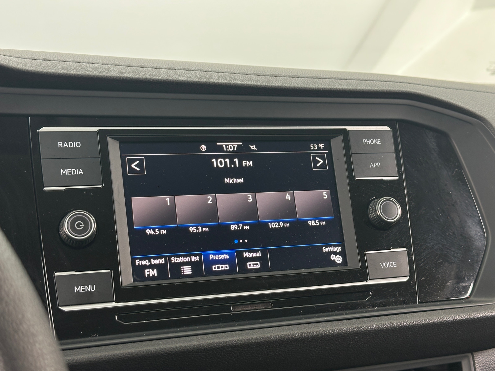 Thumbnail: 2022 Volkswagen Jetta - 4