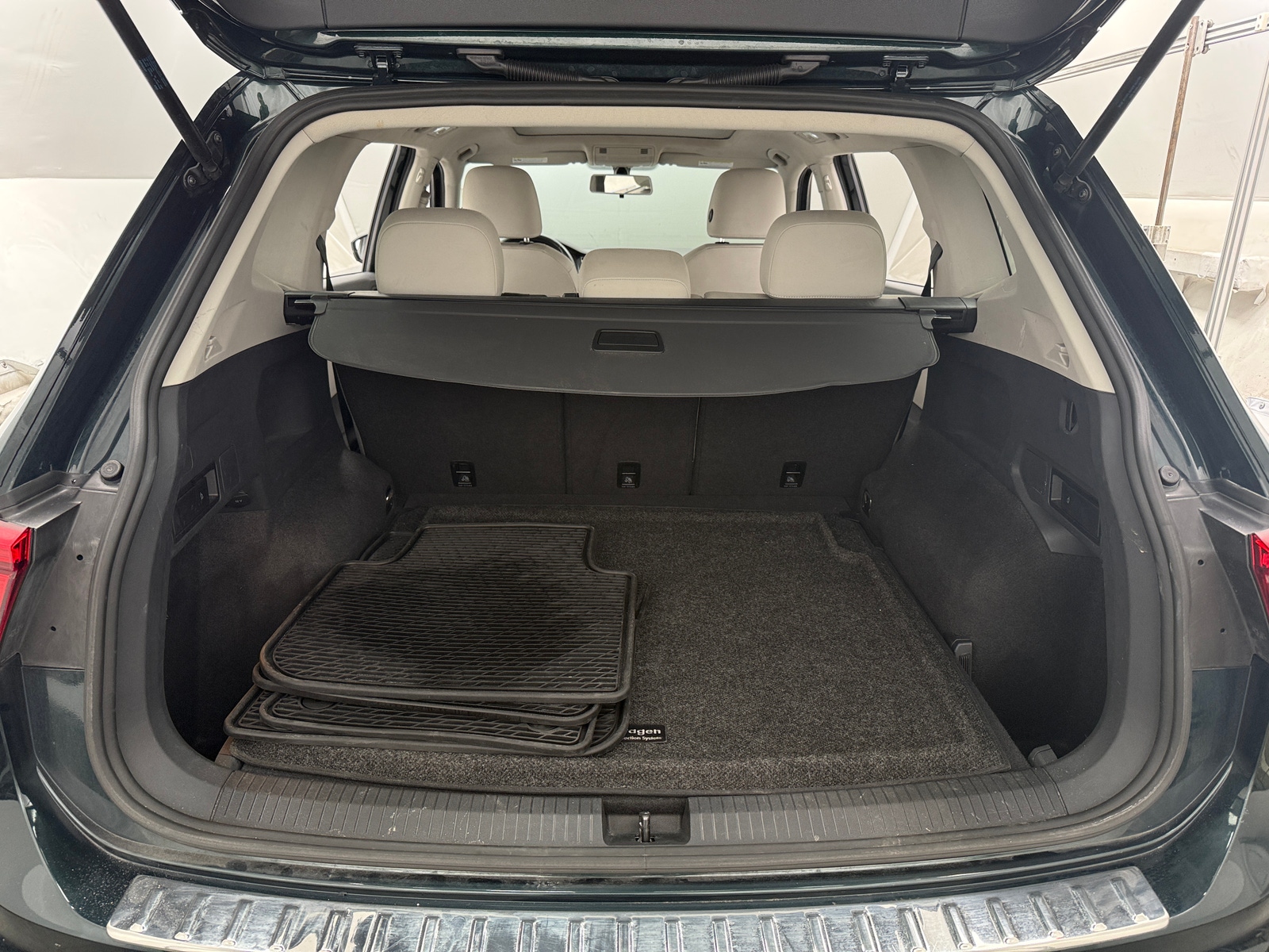 Thumbnail: 2019 Volkswagen Tiguan - 6