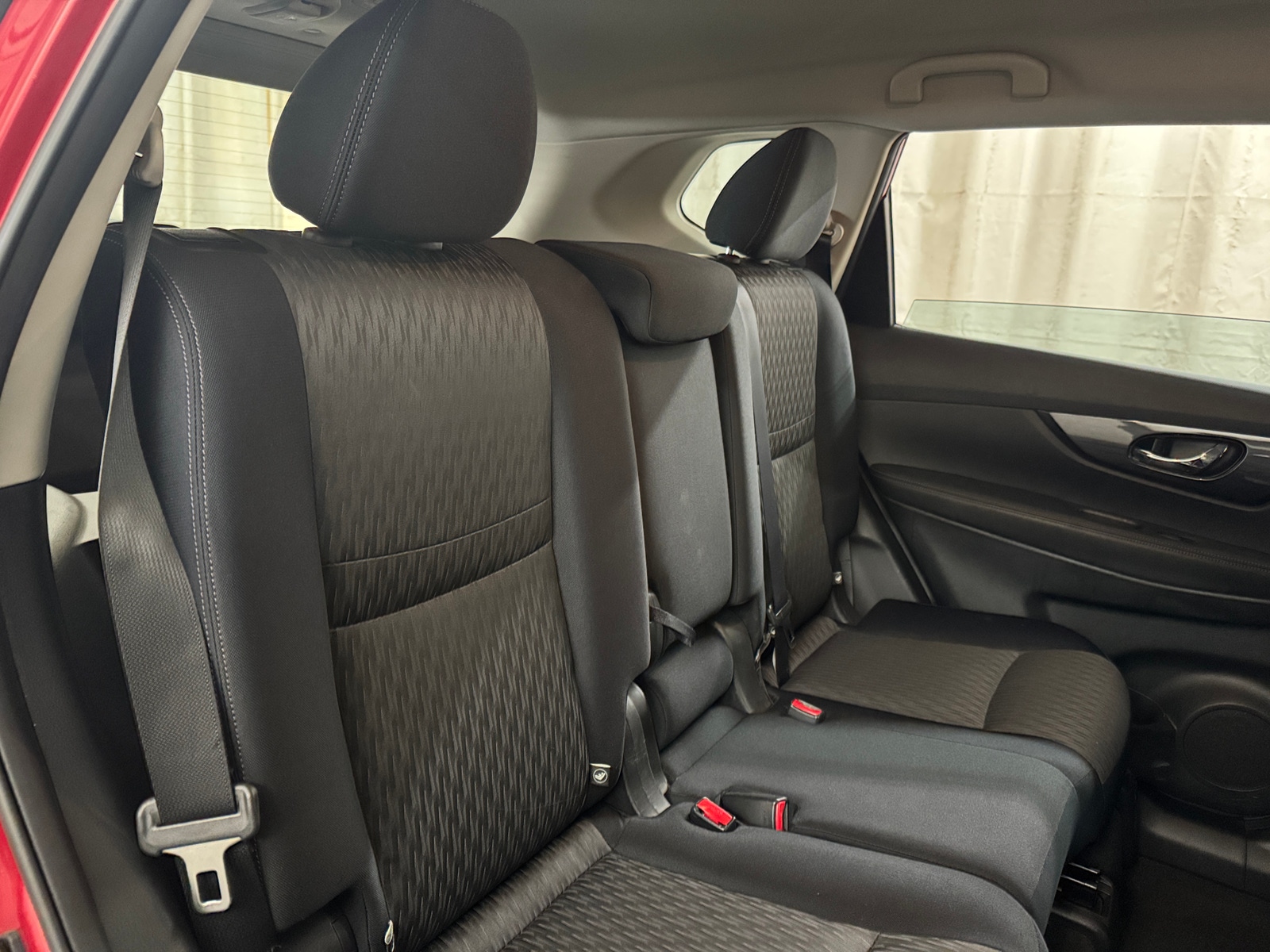 Thumbnail: 2017 Nissan Rogue - 6