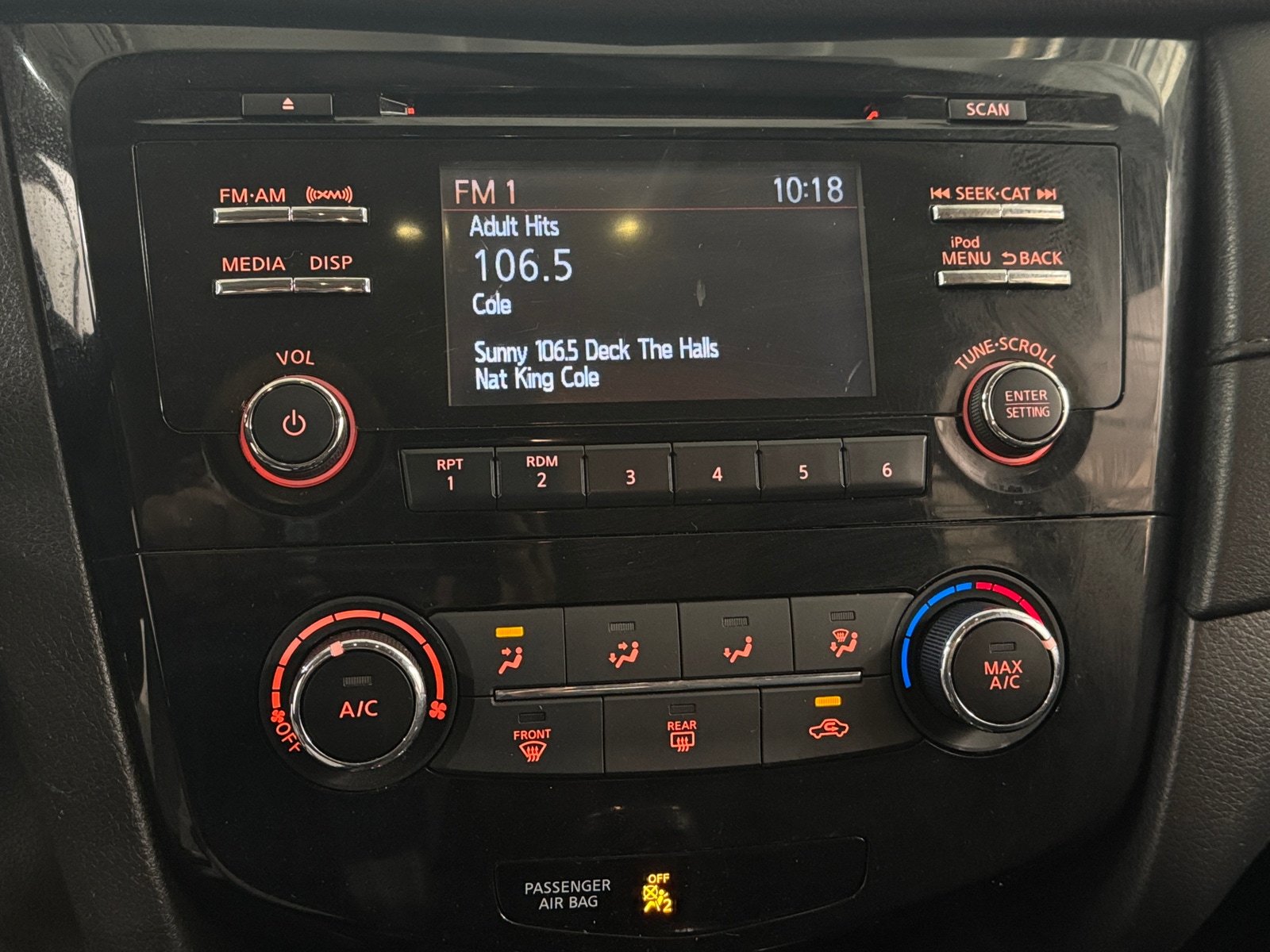 Thumbnail: 2017 Nissan Rogue - 4