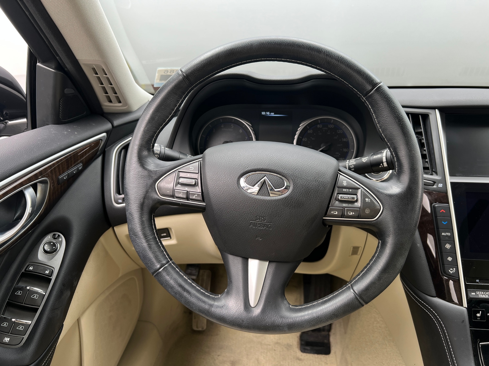 Thumbnail: 2015 INFINITI Q50 - 4