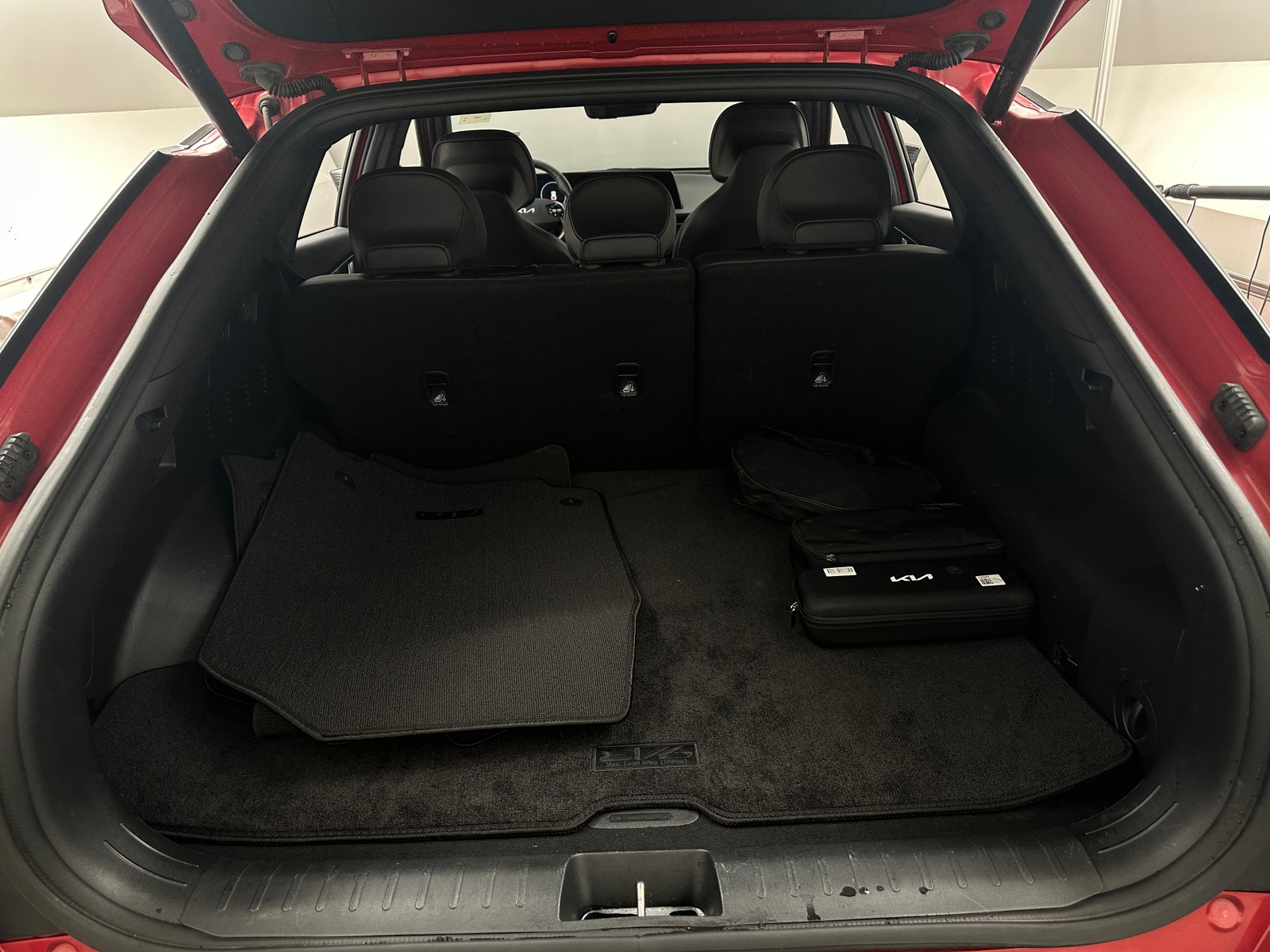 Thumbnail: 2023 Kia EV6 - 6