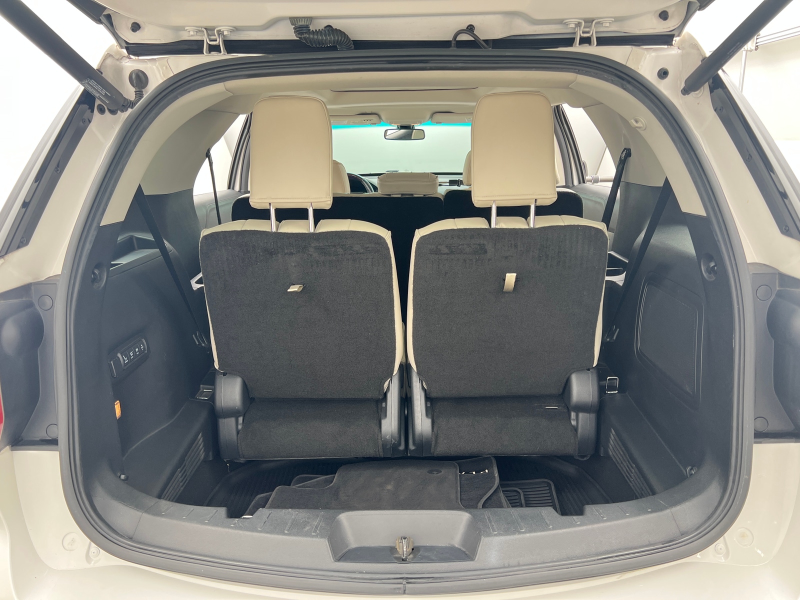 Thumbnail: 2016 Ford Explorer - 6