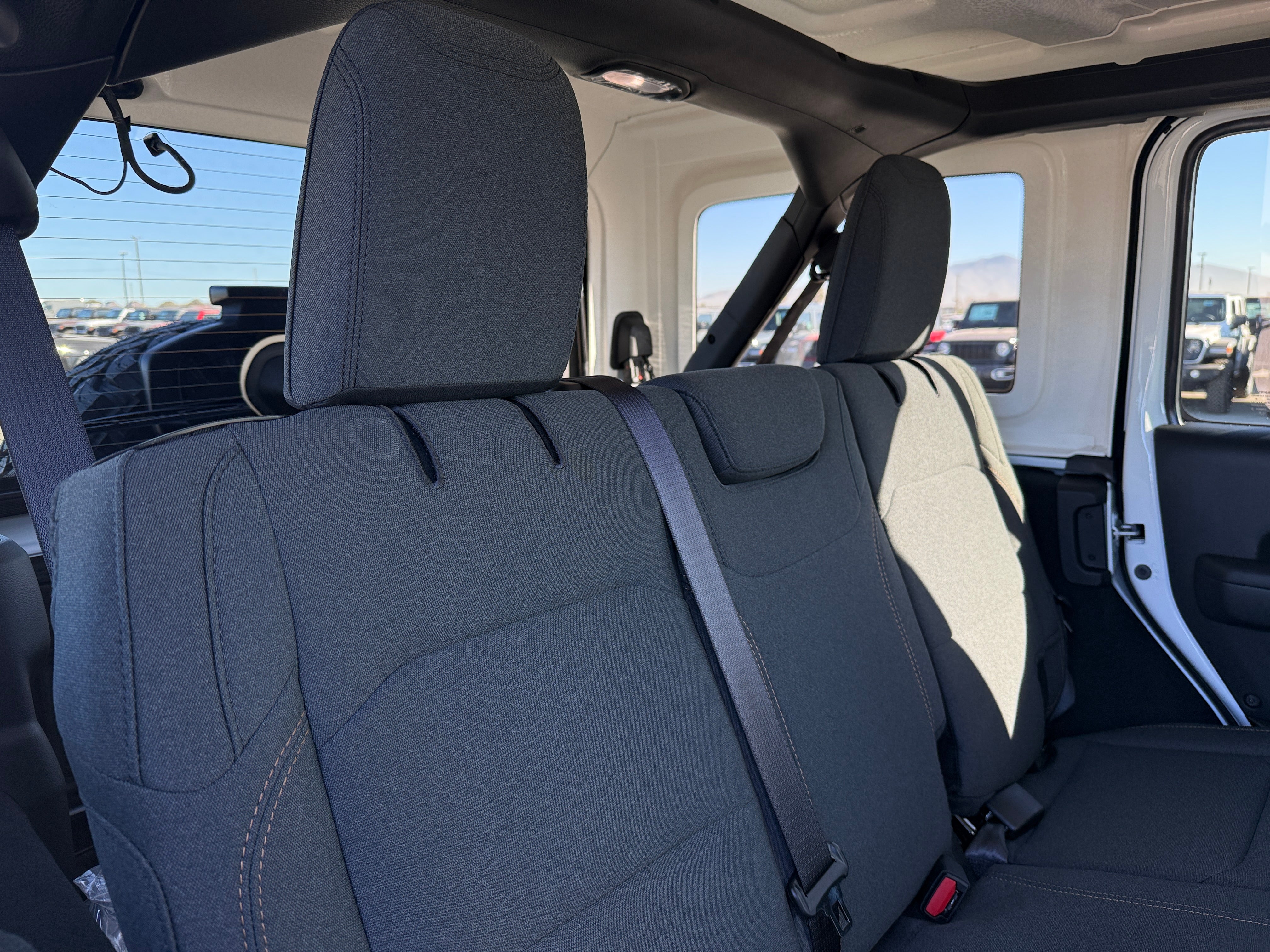 2026 Jeep Wrangler 4-Door Willys - Photo 4