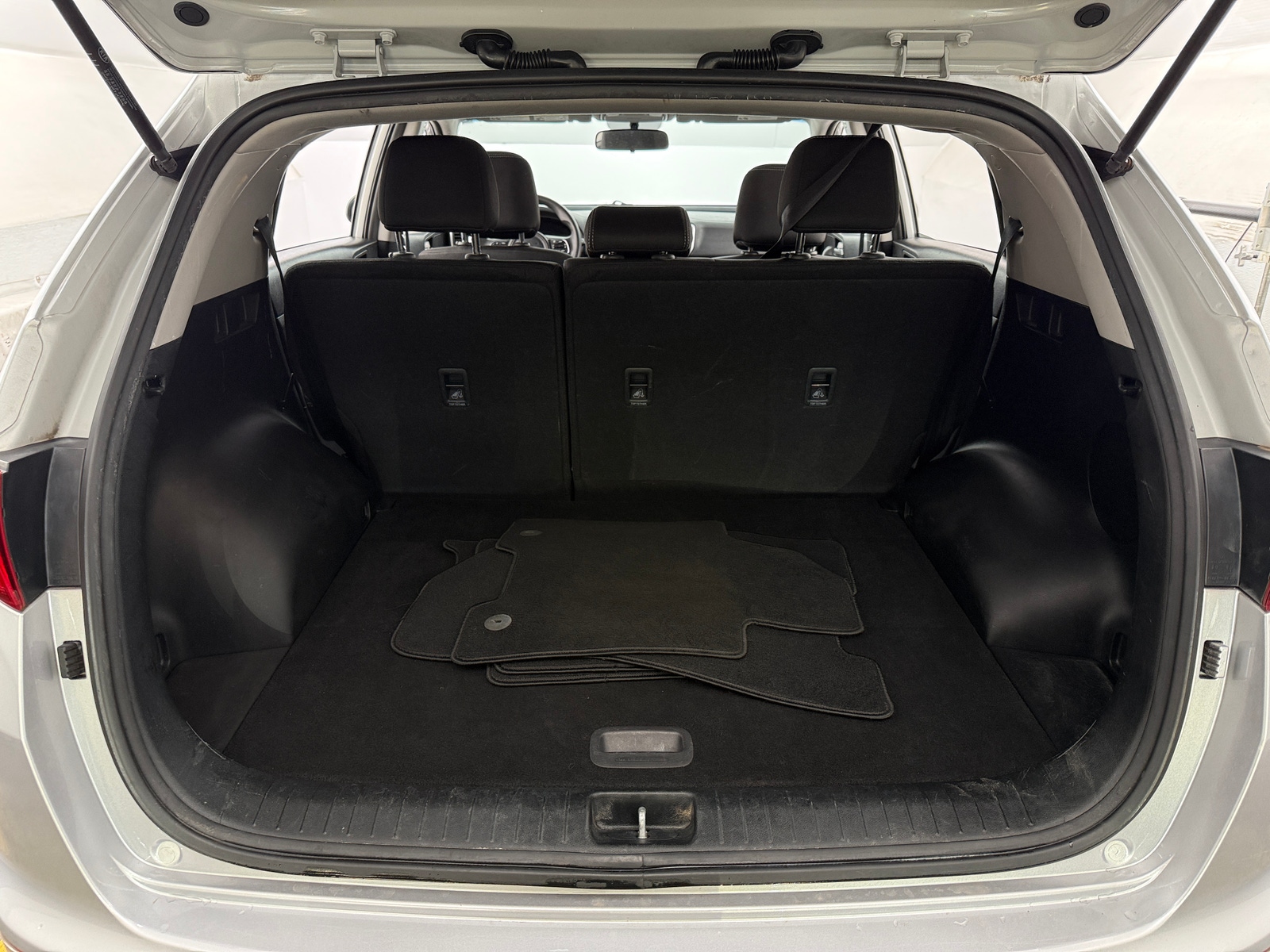 Thumbnail: 2017 Kia Sportage - 7