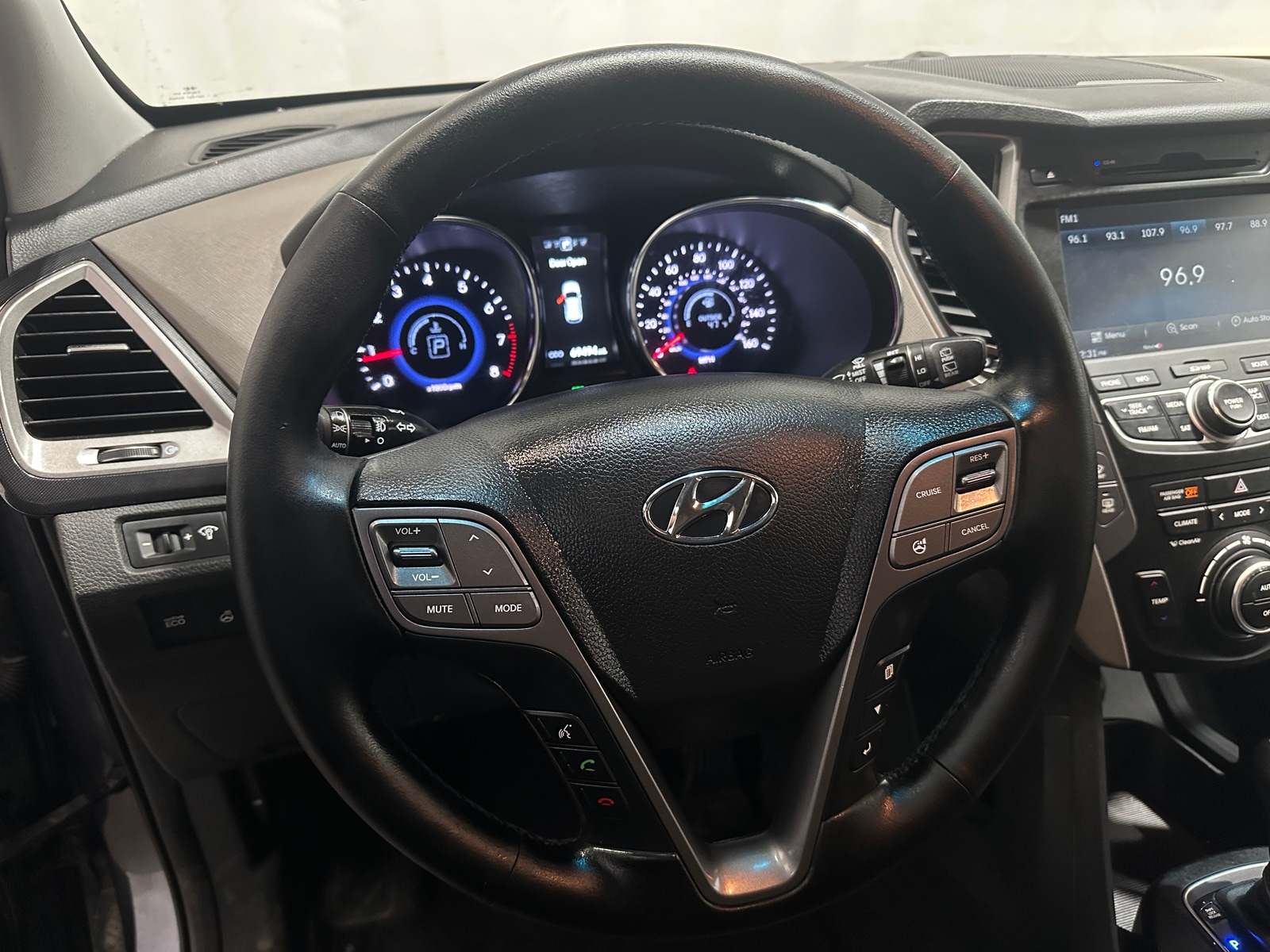 Thumbnail: 2014 Hyundai Santa Fe - 4